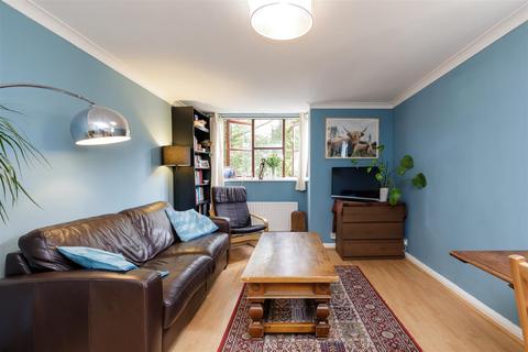 3 Sugar Loaf Walk, London, E2 0JQ