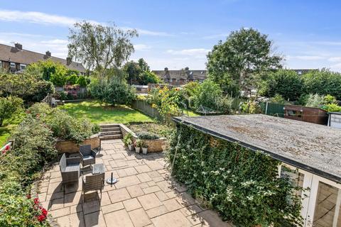 81 Abbots Walk, Wye, Ashford, TN25 5ES