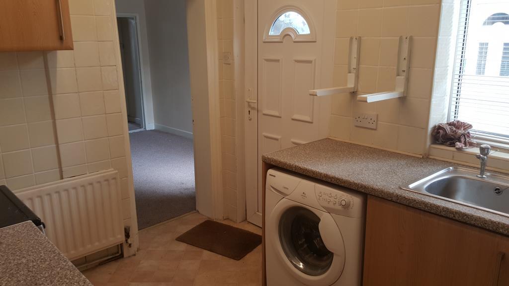 Ashwood Rd, Parkgate, Rotherham, S62 6HR 2 bed terraced house £525 pcm (£121 pw)