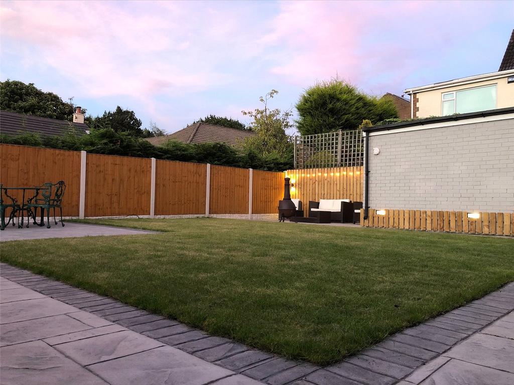Beaver Close, Wilpshire, Blackburn, BB1 2 bed semidetached bungalow £229,000