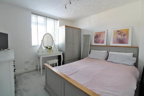 16 Mason Close, Bexleyheath, DA7 4NA