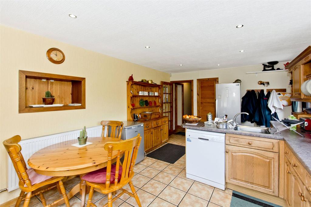 Kitchen/Dining