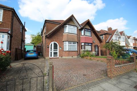 1 Woodrow Close, Perivale, Greenford, UB6 7HU