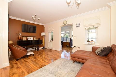 9 Baxter Way, Kings Hill, West Malling, ME19 4DE