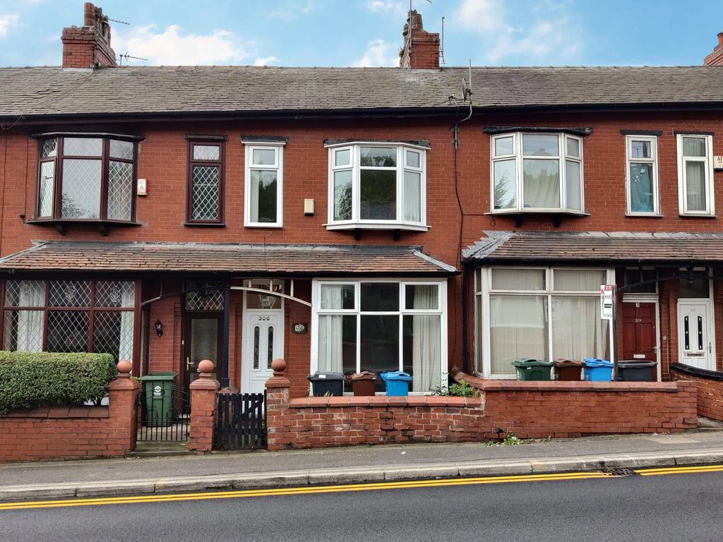 Abbey Hills Road, Oldham, OL8 2 bed terraced house £115,000