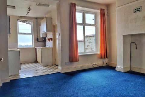 306 Abbey Hills Road, Oldham, OL8 2DH
