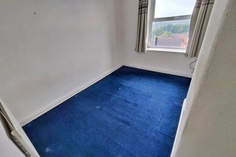 306 Abbey Hills Road, Oldham, OL8 2DH