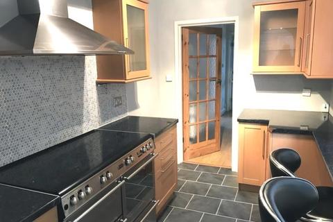 4 bedroom semi-detached house to rent - Wood Ride, Haywards Heath, West Sussex, RH16 4NJ