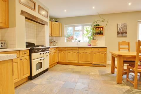 7 Middle Road, North Baddesley, Southampton, SO52 9HY