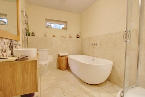 7 Middle Road, North Baddesley, Southampton, SO52 9HY
