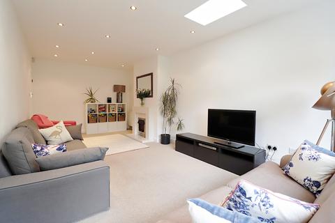 65 Rowan Walk, Bromley, BR2 8QW