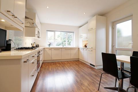 65 Rowan Walk, Bromley, BR2 8QW