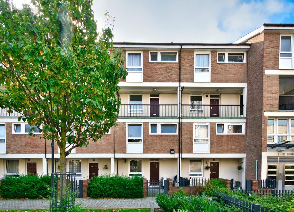 Brownfield Street, Poplar, London, E14 5 bed £2,200 pcm (£