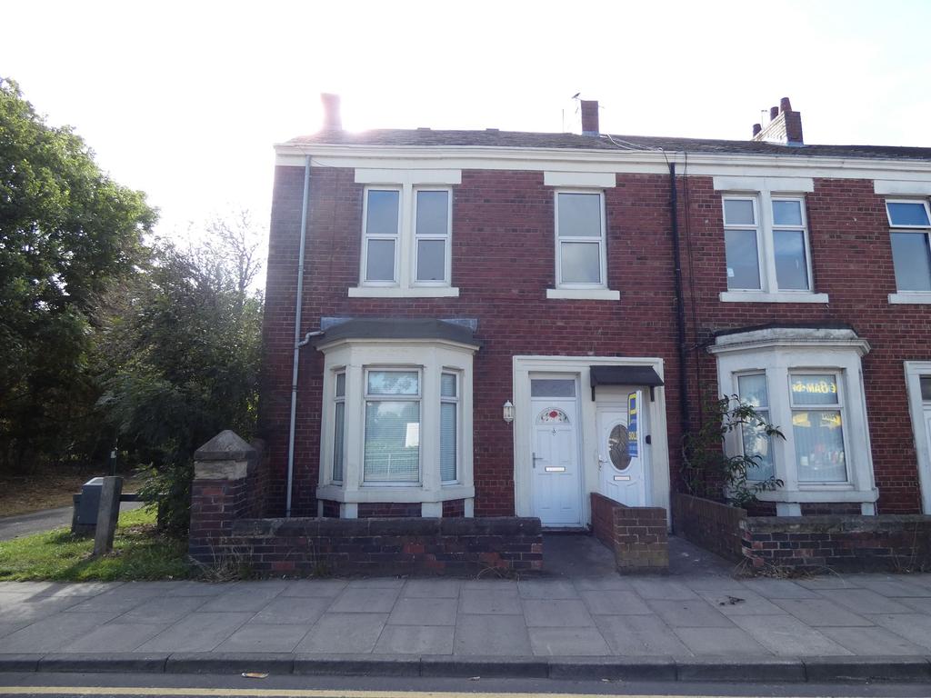 Albert Road, Jarrow, Tyne and Wear... 2 bed flat £575 pcm (£133 pw)