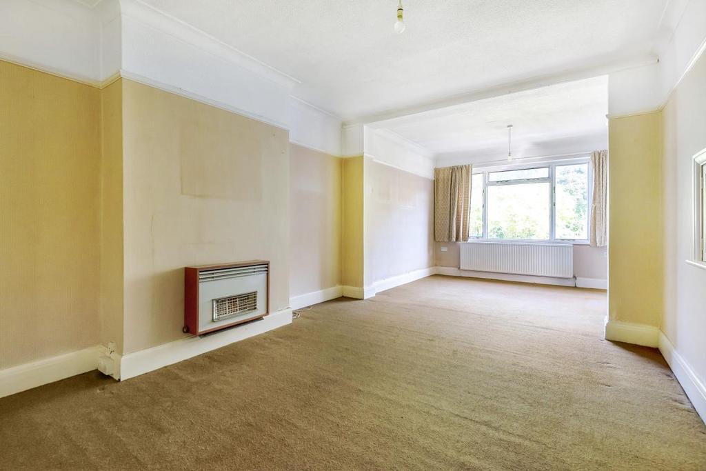 The Mead, West Wickham 3 bed semidetached house £675,000