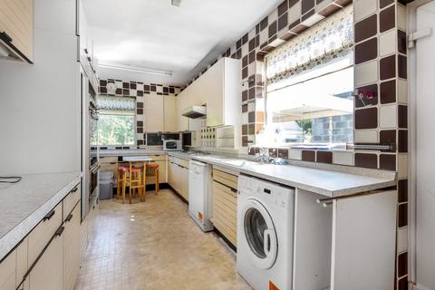 13 The Mead, West Wickham, BR4 0BA