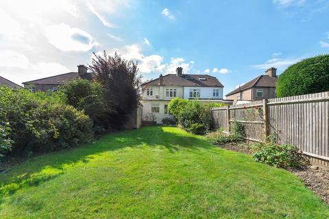 13 The Mead, West Wickham, BR4 0BA