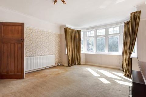 13 The Mead, West Wickham, BR4 0BA