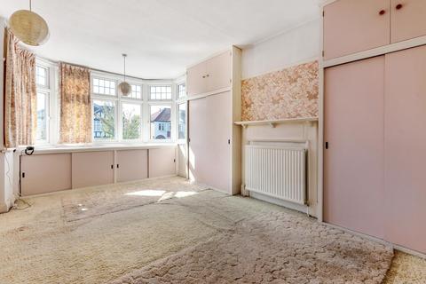13 The Mead, West Wickham, BR4 0BA