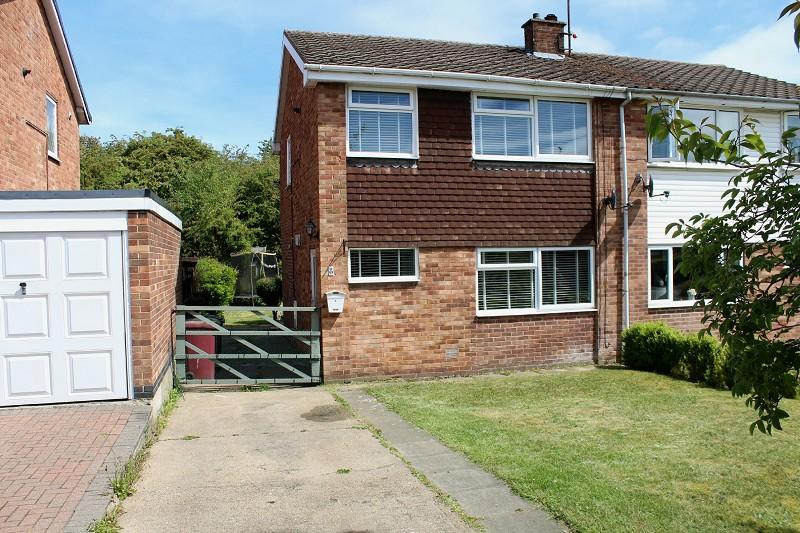 Penfold Way, Morton, Alfreton... 3 bed semidetached house £162,500
