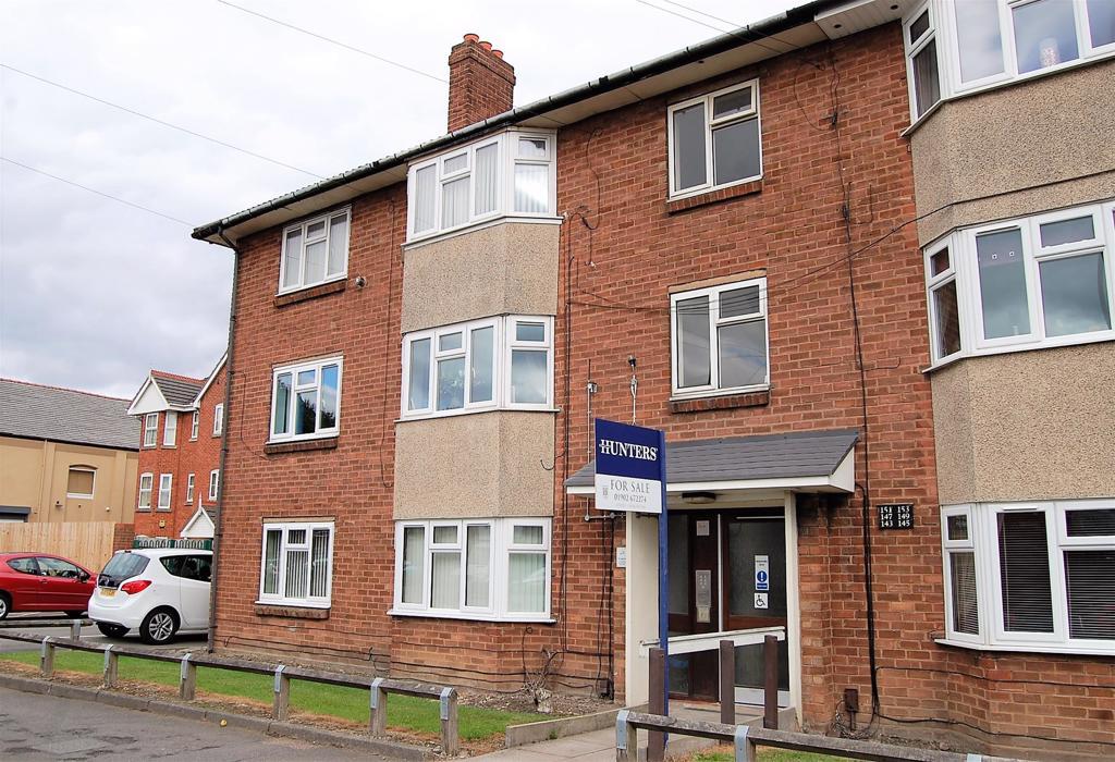 Dudley Road, Upper Gornal, Dudley 2 bed flat £96,000