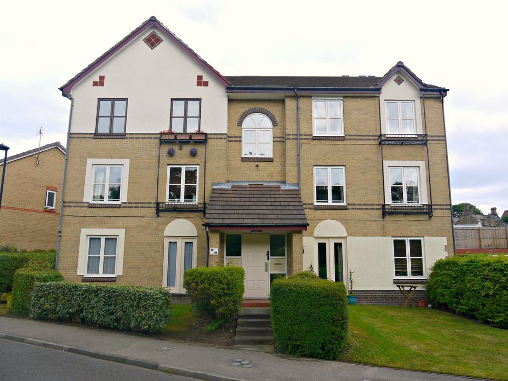 Hazeldene Court, North Shields 2 bed flat £650 pcm (£150 pw)