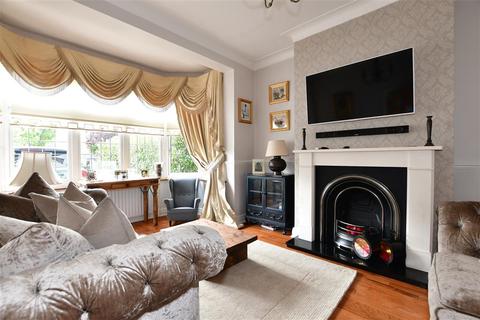 17 Albemarle Gardens, Ilford, IG2 6DJ