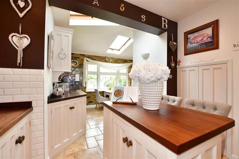 17 Albemarle Gardens, Ilford, IG2 6DJ