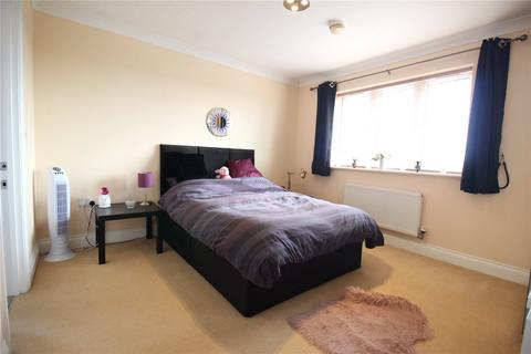 4 bedroom detached house for sale, Wellington Drive, Lee-On-The-Solent, Hampshire, PO13