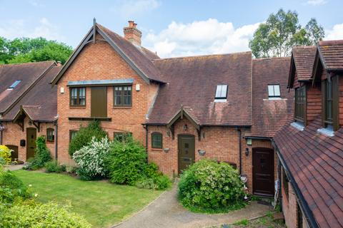 3 bedroom terraced house to rent, Hildenbrook Farm, Tonbridge