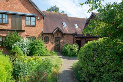 3 bedroom terraced house to rent, Hildenbrook Farm, Tonbridge