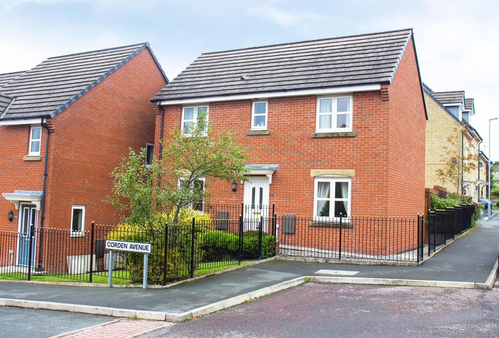 Corden Avenue, Darwen, BB3 3FL 3 bed detached house £180,000