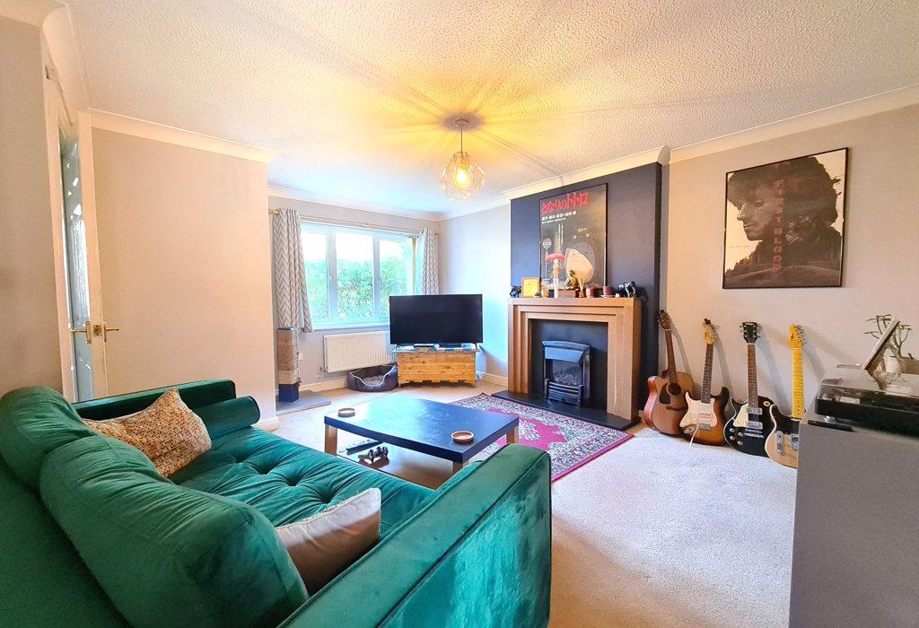 Birch Park, York, North Yorkshire 2 bed semidetached house £995 pcm (£230 pw)