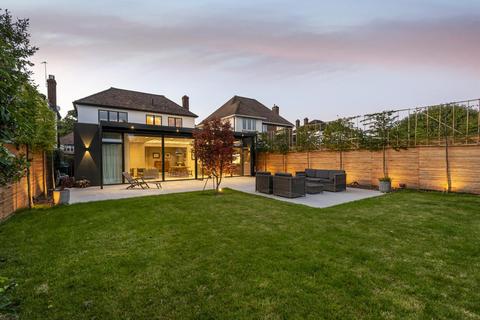 81 Brabourne Rise, Beckenham, BR3 6SD