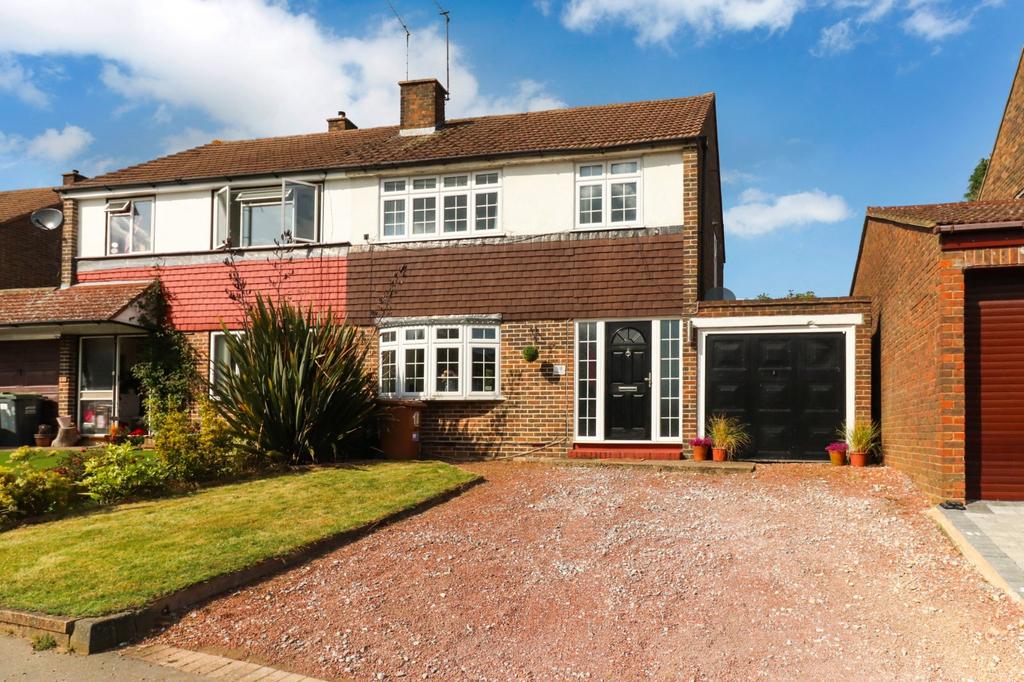 Follett Drive, Abbots Langley, Herts... 3 bed semidetached house £
