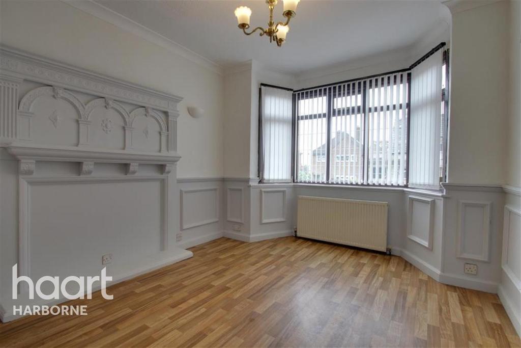 Woodgreen Road, Oldbury 4 bed detached house £1,395 pcm (£322 pw)