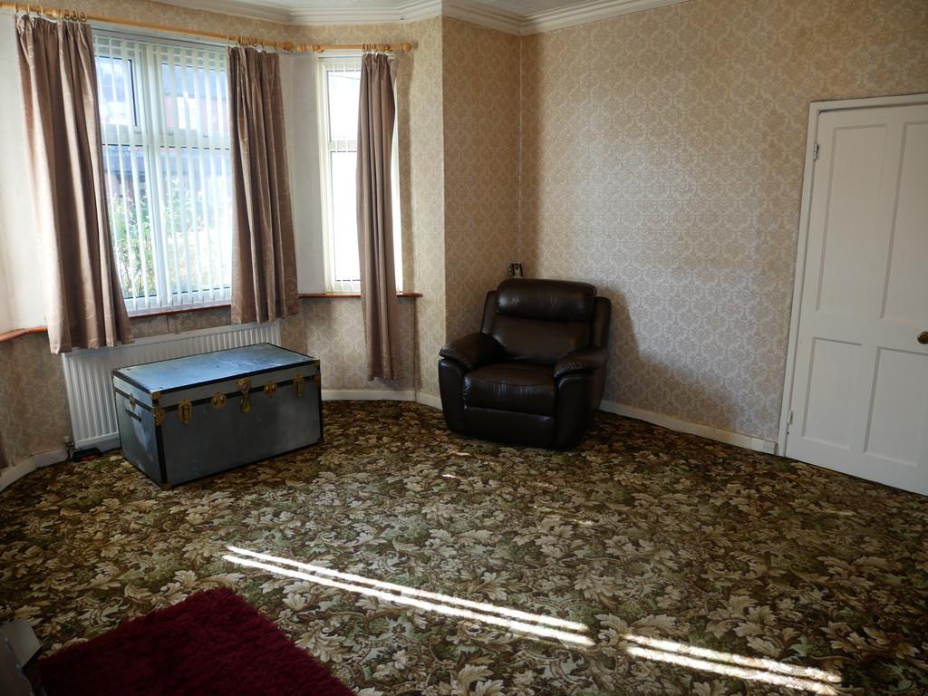 Lounge with Bay Window