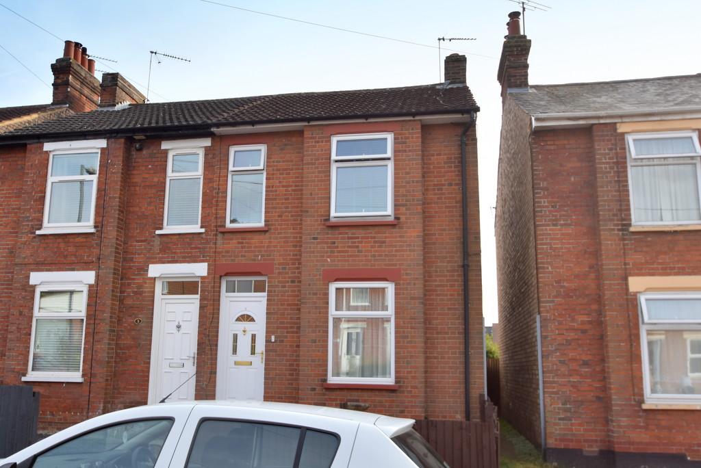 Henniker Road, Ipswich IP1 5HD 2 bed semidetached house £190,000