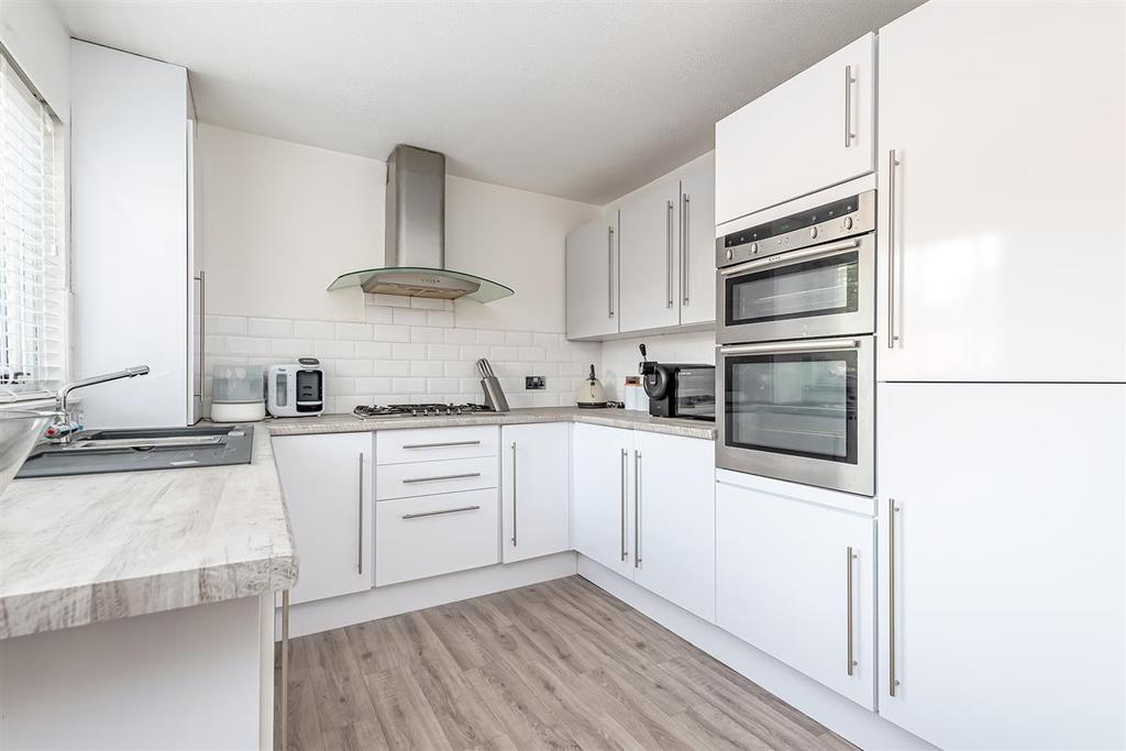 Kitchen/Dining Area