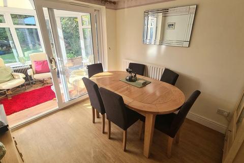 31 Balliol Road, Brackley, NN13 6LY