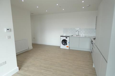 1 bedroom flat to rent, Allenby Road, Southall