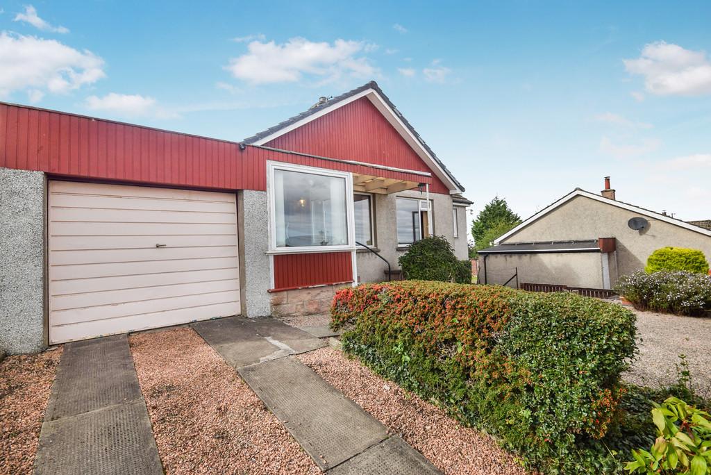 Muirfield, Perth 3 bed detached bungalow £220,000