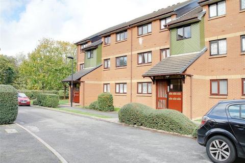 1 bedroom flat to rent, Maltby Drive, Enfield