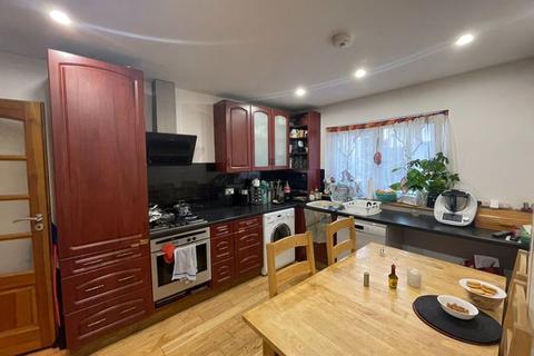 65 Abbots Road, Edgware, HA8 0RG