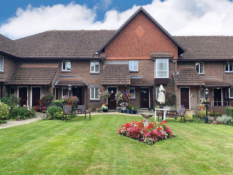 Lincoln Court, Sharon Road, West End... 2 bed retirement property £