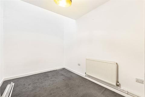 4 bedroom terraced house to rent, Gillett Place, London, N16