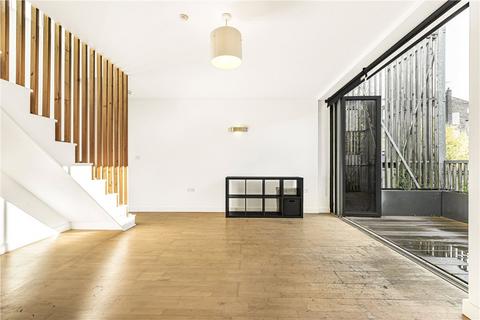 4 bed terraced house for rent in Gillett Place, London, N16