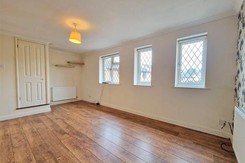 1 bedroom maisonette to rent, Tarnbrook Way, Bracknell, Berkshire, RG12