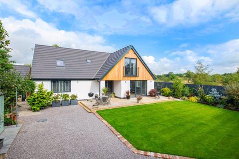 Somersby Lodge, 21a Fen Road, East Kirkby, Spilsby, PE23 4DB