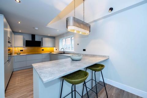 Somersby Lodge, 21a Fen Road, East Kirkby, Spilsby, PE23 4DB